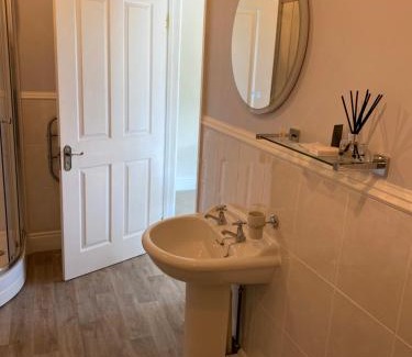 Glasbury House | Black Mountain Lodge