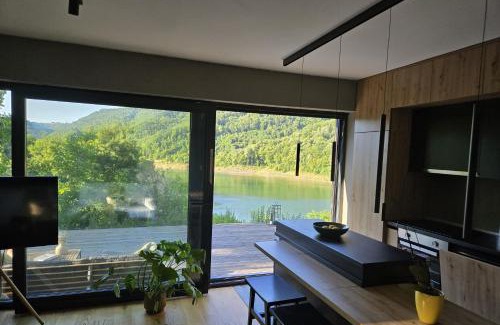 Central Serbia Ski Chalet | Blackberry Cabin lakeside escape