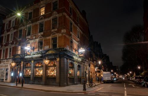 Earl's Court Hotel | Blackbird