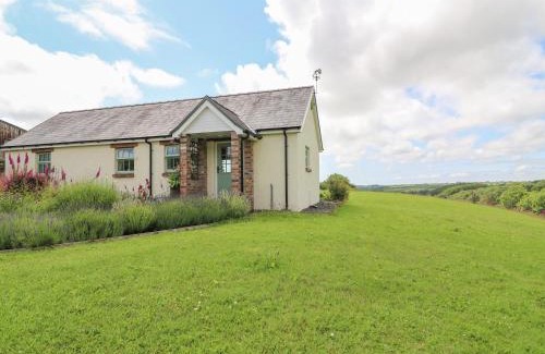 Carmarthen House | Blaenffynnon Bach