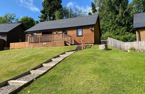 Murthly House | Blairgowrie Luxury 3 Bed Lodge with Hot Tub