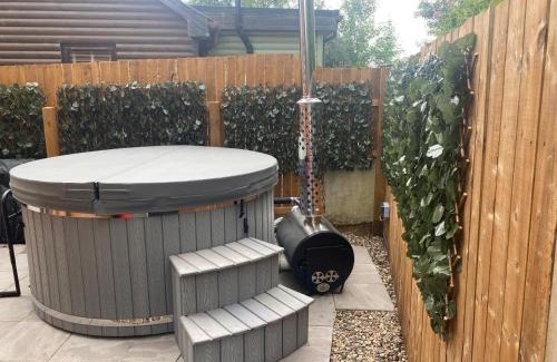 Murthly House | Blairgowrie Luxury 3 Bed Lodge with Hot Tub