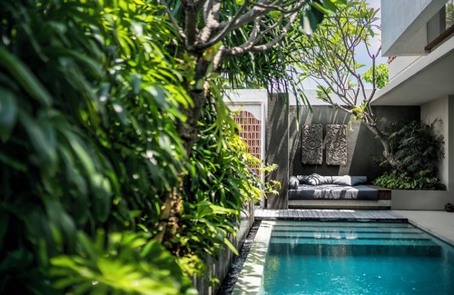 Batu Bolong Villa | Blossom Eco Luxe Villas by Ekosistem