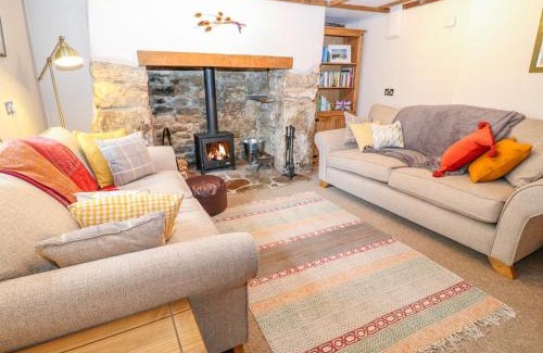 Fraddon House | Blue Anchor