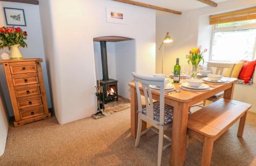 Fraddon House | Blue Anchor