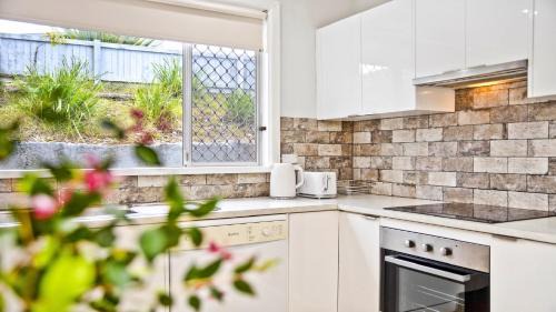 Ettalong Beach House | Blue Coast Bliss - Pet Friendly