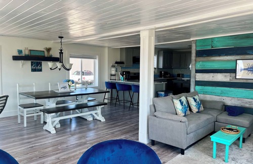 Summerside House | Blue Lobster Summerside Harbour