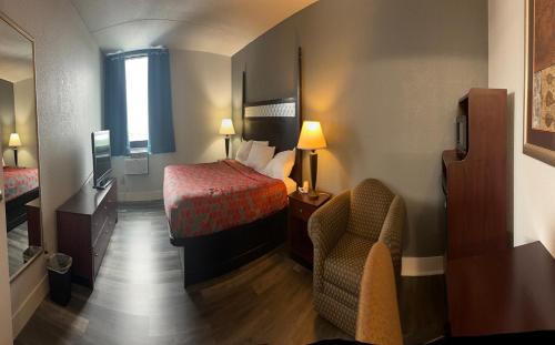 Roseville Hotel | Blue Way Inn and Suites Roseville