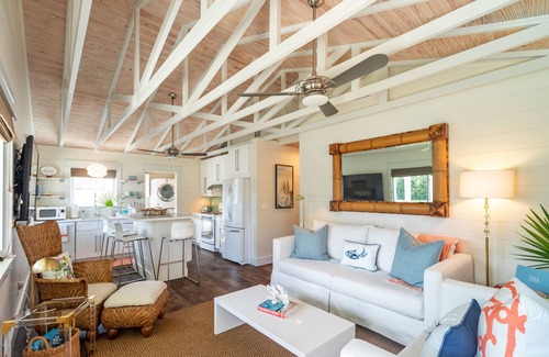 Santa Rosa Beach Cottage | Bluefish House Walk to Beach Private Hot Tub 125+ 5⭐Reviews Blue Mtn 30A