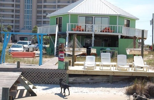 Ono Island House | Boatslip! Flora-Bama! New Kitchen & Bathroom. Outdoor Bar Area