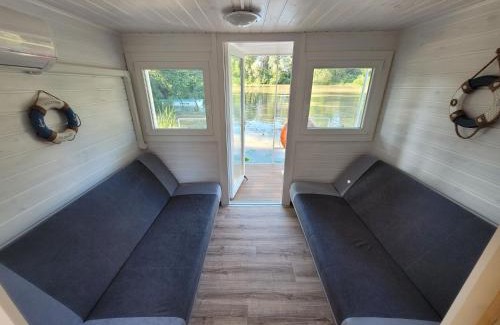 Tokaj Boat Rental | Bodrogpart Úszóház Tokaj