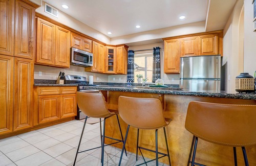 Lincoln Acres House | Boho 4Bedroom Family Townhome (10 min to SD Zoo)