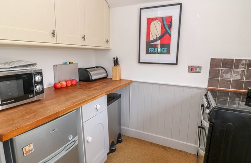 Kingston St Mary Cottage | BOO COTTAGE, with open fire in Taunton