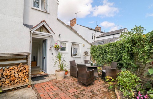 Kingston St Mary Cottage | BOO COTTAGE, with open fire in Taunton