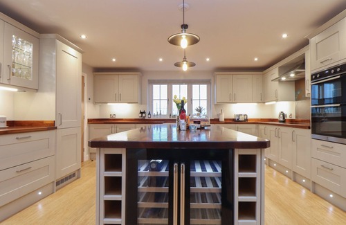 Mabe Cottage | BOQUIO FARMHOUSE, pet friendly, luxury holiday cottage in Helston