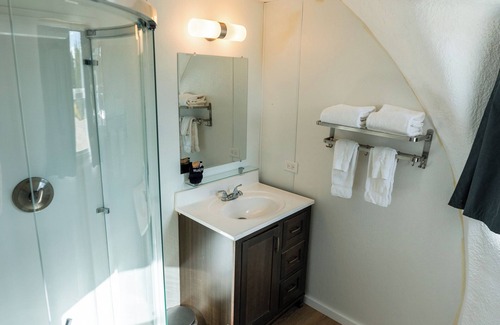 Fairbanks Hotel | Borealis Basecamp