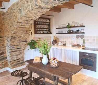 Aquila di Arroscia House | Borgo del Canto - Traditional Country Retreat - 30 Min from the Sea!