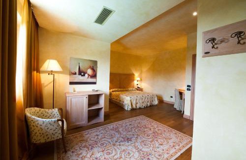 Castelraimondo Hotel | Borgo Lanciano