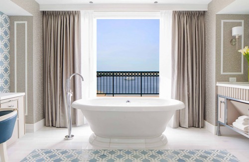 Waterfront Hotel | Boston Harbor Hotel