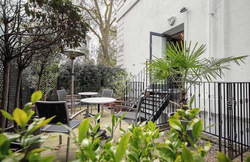 Earl's Court Apartment | Botanical Boutique in South Kensington, by Veeve