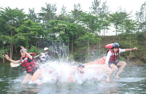 Central Kampala Boat Rental | Boti Safaris