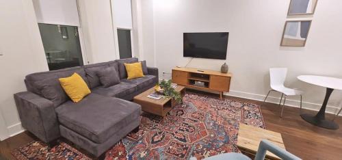 Butchertown Apartment | Bourbon Lofts II : Cozy + Stylish + Free Parking