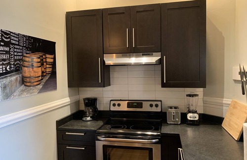 Butchertown Apartment | Bourbon Lover Apt/30+ Days rental only