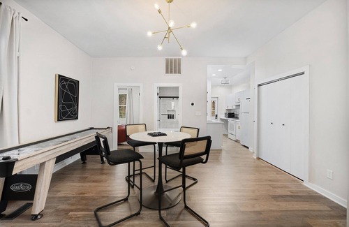 Butchertown House | Bourbon trail spacious house that sleeps 8 with a fun yard & is newly renovated!