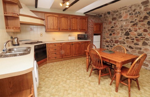 Akeld Cottage | BRAMBLE COTTAGE, family friendly, character holiday cottage in Wooler