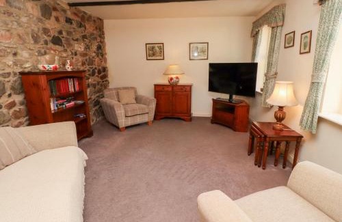 Akeld House | Bramble Cottage