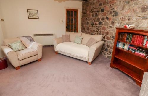 Akeld House | Bramble Cottage