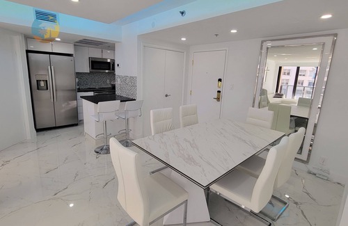 Miami Beach Apartment | Brand New 2023 Modern 3 Bedroom on the Beach - 11AE