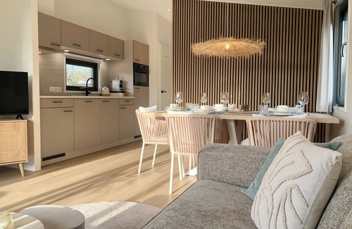 Sint Maartensvlotbrug House | Brand new and luxurious chalet with cosy veranda. Spacious and modern for 5 persons.