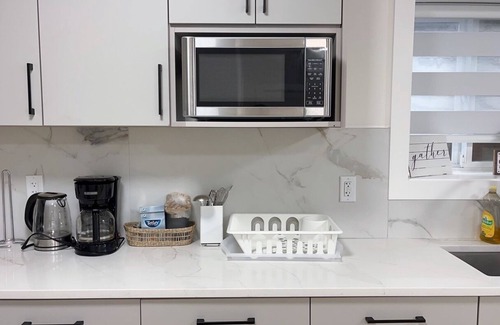 Willoughby House | BRAND NEW Entire guest suite in Willoughby, Langley