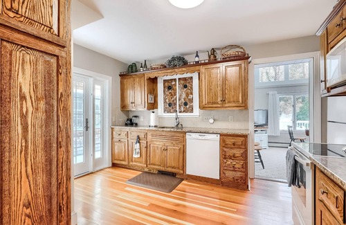 West Falmouth House | BRAND NEW LISTING! 5BD Home-A/C, Screen Porch, Close to Shining Sea Bikeway