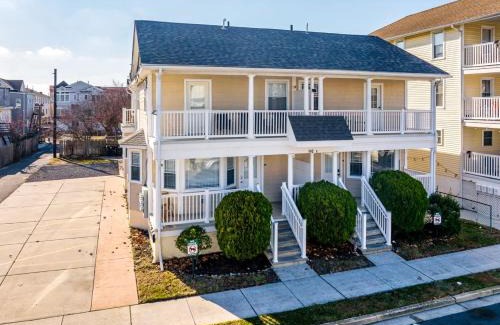 Wildwood House | Brand New Townhouse 2 Blocks to WW Beach & Boards