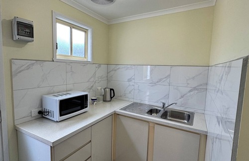 St. Albans House | Brandnew bedroom in a beautiful suburb