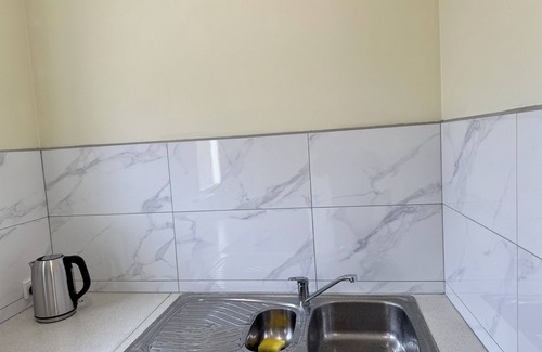 St. Albans House | Brandnew bedroom in a beautiful suburb