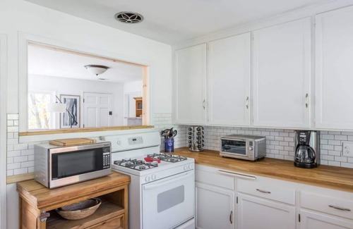 Lake Arrowhead Cabin | BREATHTAKING LAKE VIEW CABIN Trail and beach access. Dogs 👍