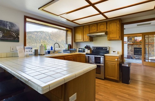 West Juneau House | Breathtaking Ocean, Mountain & Juneau Views