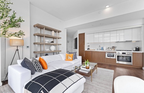 Hell's Kitchen Apartment | BREATHTAKING SKYLINE VIEWS! Corner Luxury 2BR/2BA near Times Sq + Video Tour