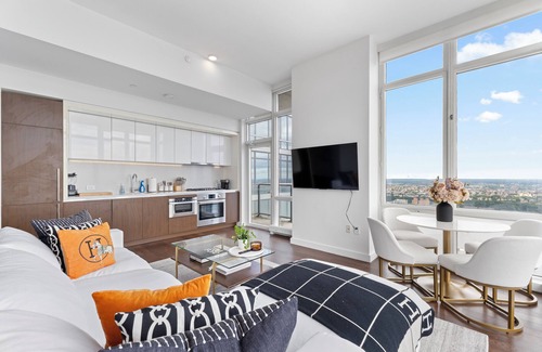 Hell's Kitchen Apartment | BREATHTAKING SKYLINE VIEWS! Corner Luxury 2BR/2BA near Times Sq + Video Tour