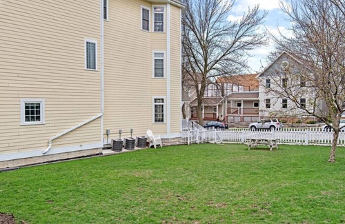 Brewers Hill Condo | Brewers Hill Belle 3 bed, 3 bath, & balcony