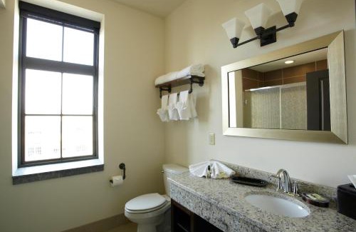 Westown Hotel | Brewhouse Inn and Suites