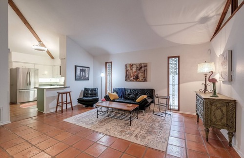 Oak Park - Northwood House | Bright & airy 3 bedroom home centrally located in zip 78209!