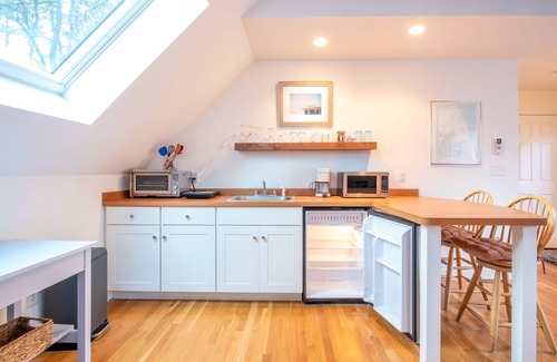 Wellfleet Apartment | Bright and Modern Wellfleet Studio Apartment Close to Ponds, Trails, and Town