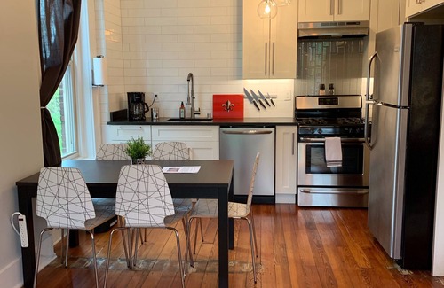 Butchertown Apartment | Bright Butchertown Apt - Available for 30 day + rentals - ALL UTILITIES INCLUDED