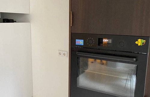 Neukoelln Apartment | Bright & Modern 1-Bedroom Apartment in Lively Neukölln, Berlin