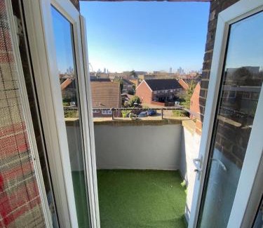 Livesey Apartment | Bright, Spacious, modern Interior Decor 2 bedrooms Apartment with amazing views