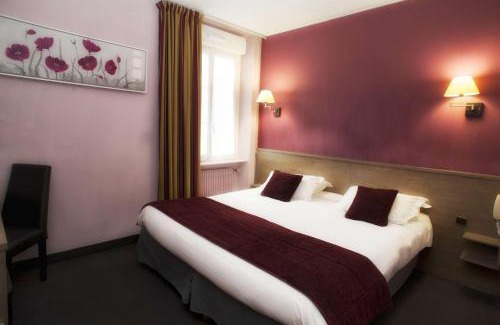 Parame Hotel | Brit Hotel Le Surcouf